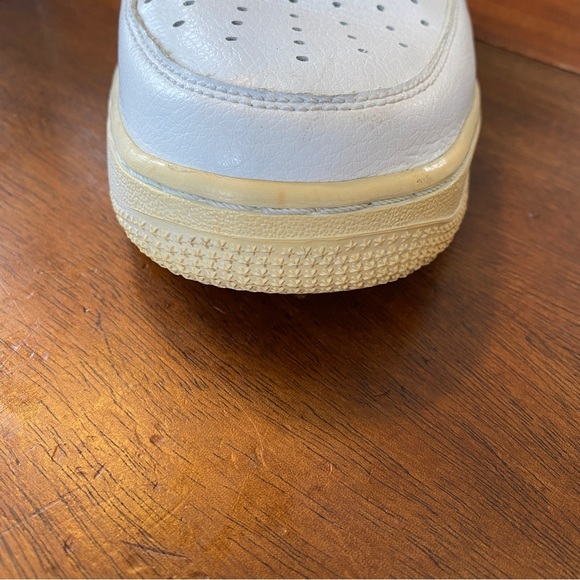 Air Force One - men’s size 8 - Picture 11 of 13